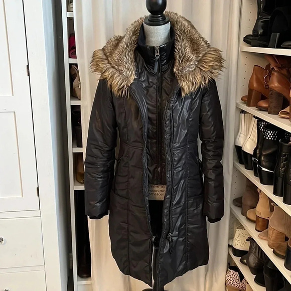 LE CHATEAU Black Puffer Coat and Beige Fur Oversized Hoodie, Size XS/S - Picture 2 of 16